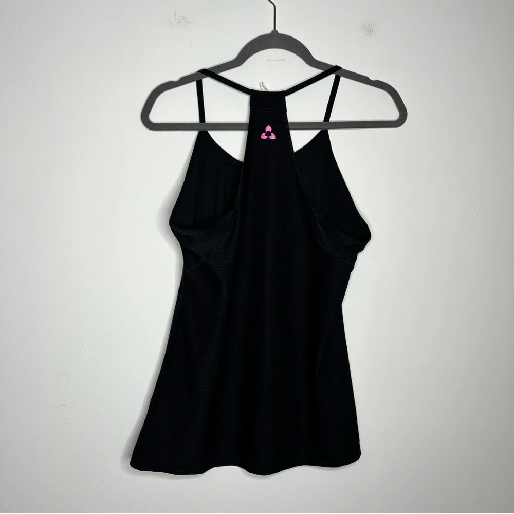 Reebok Size Medium Black Fitted Sleeveless Racerback Workout Tank Top - Picture 6 of 7